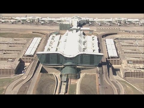 Latest Headlines | United Flight Diverted to Denver After Engine Issue