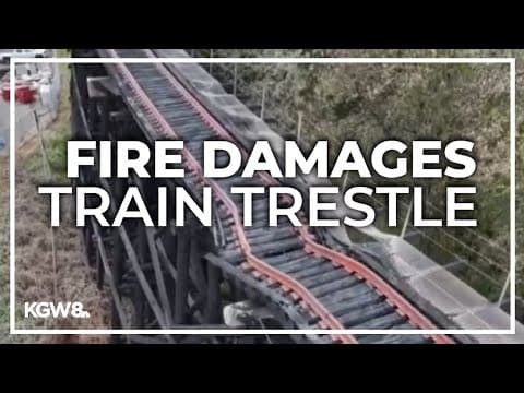 Massive fire burns Milwaukie train trestle