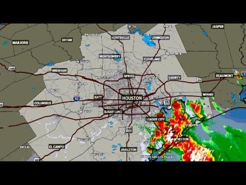 Track showers and storms across the Houston area, plus meteorologist Chris Ramirez's forecast