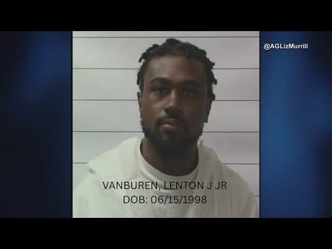 Two New Orleans inmates still on the run after jail break
