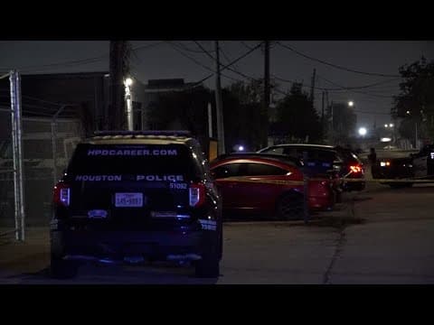 Valet driver shot, killed in apparent robbery while helping customer in west Houston, police say