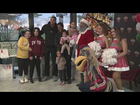 Pelicans Dejounte Murray hosts toy giveaway in New Orleans East
