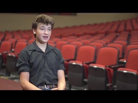 Teen recovers from severe burns to perform in school play