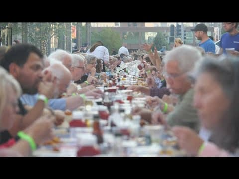 2,000 people gather in downtown Minneapolis for 'Dinner Du Nord'