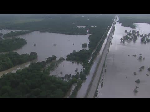 Highway 90 bridge at Trinity River in Liberty County shut down due to unsafe conditions; 787 also sh