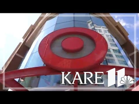 A tale of two retailers: Target reports sluggish spending while Walmart has a stellar quarter