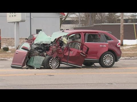 2 dead, 2 injured after west Columbus crash
