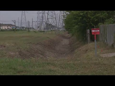 Overgrown drainage ditch in Houston neighborhood cleaned up nearly 3 weeks after KHOU 11 story