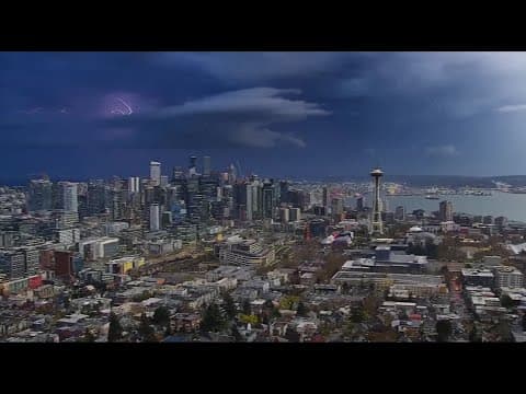 Lightning strikes over Everett | KING 5
