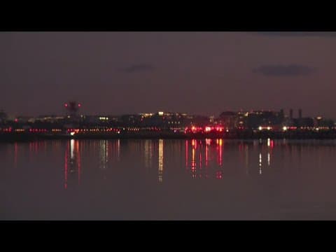 Washington DC mid-air crash: Search and rescue efforts continue in Potomac River