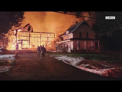 3 teenagers rescue homeowners from massive farmhouse fire