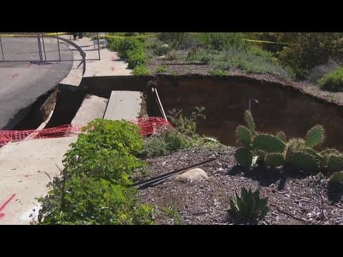 Massive sinkhole forces road closure in Encinitas neighborhood