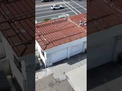 What's going on with the abandoned gas station on Parkway Dr. in La Mesa?