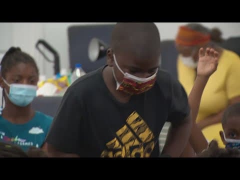 Several North Texas school districts approve teacher pay raises