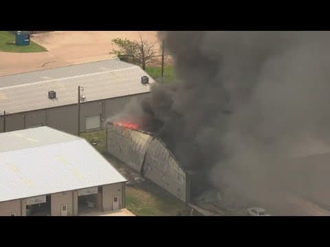 Fire breaks out at a North Texas warehouse