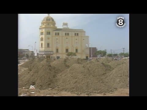 Horton Plaza Mall in San Diego under construction in 1982