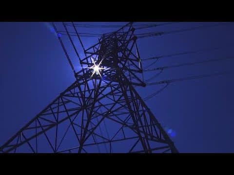 Tracking the power grid ahead of freeze