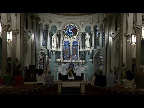 Mattress Mack hosts vigil for Hill Country flood victims in Houston