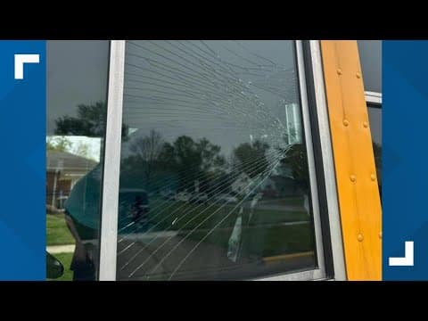 Sheriff: Man smashes window of South-Western school bus with kids inside