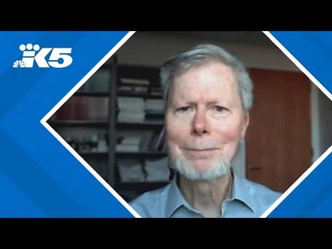 Economics professor discusses federal funding freeze, Trump's tariffs plan