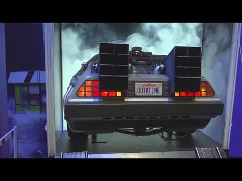 Fans gather for first day of San Diego Comic-Con