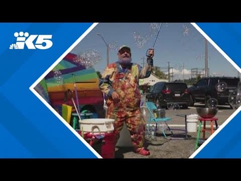 Bubble Man spreads joy in western Washington