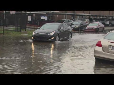 Thunderstorms cause street flooding in SW Houston