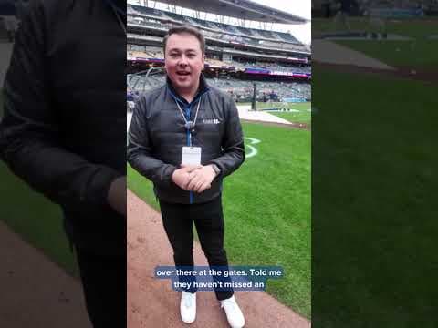Fans prepare to take in Twins' home opener
