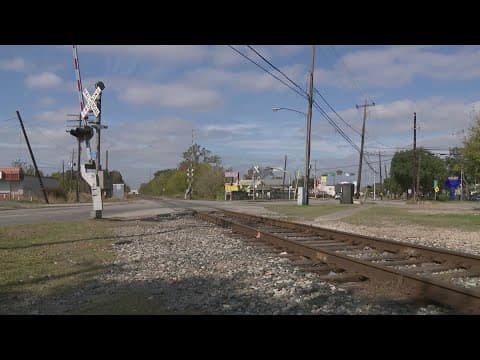 Houston leaders step into spotlight in renewed effort to make railroad crossings safer for students