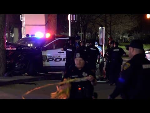 HPD update: 2 officers 'severely injured' after crashing into pillar while responding to call