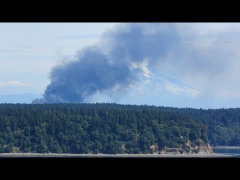 Watch: Crews put out hot spots after brush fire destroys Lakewood homes