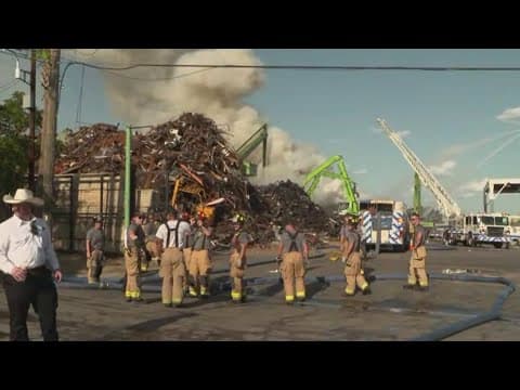Firefighters responding to fire at Fort Worth scrapyard in triple-digit temperatures