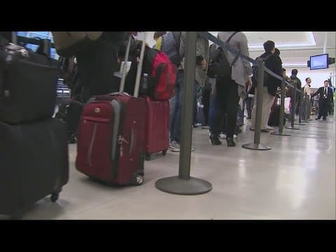 Thanksgiving air travel is expected to be the highest since 2005 this year