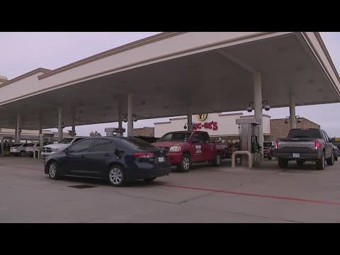 Houston-area residents prepare for winter storm