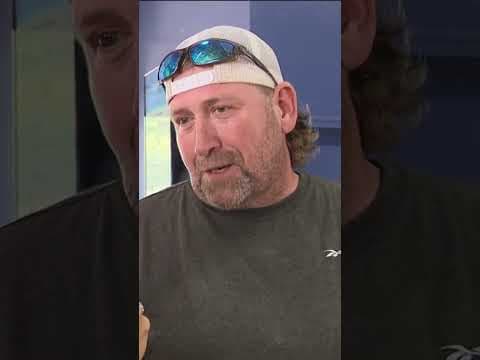 Emotional moment at the KARE 11 Barn for one fairgoer