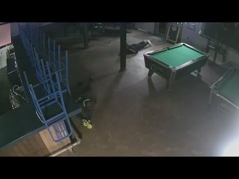 Crawling thieves get away with thousands of dollars from Houston pool hall