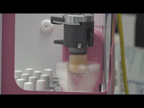 'Blank Beauty' creates custom nail polish shades for each customer