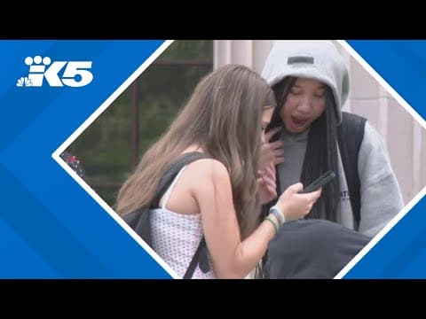 Some school districts launch new "no cellphone" policy