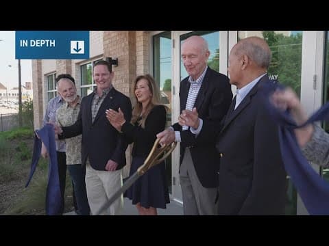 Dallas city leaders unveil affordable housing in Oak Cliff