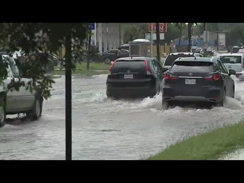 Heavy rain causes flooding on Crosstimbers