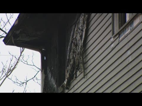 Firefighters hurt battling blaze in vacant home