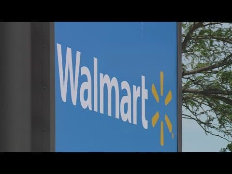 Trump tells Walmart to absorb tariff hikes