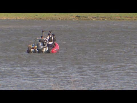Officials locate body in Lake Lewisville after car crashes into water