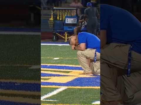Bremerton HS football coach who won Supreme Court case over post-game prayers resigns after 1 game