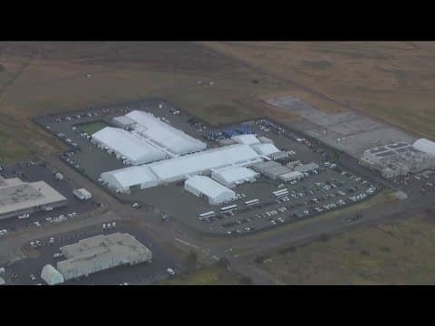 Hundreds of migrants line up at San Ysidro border ahead of Title 42 expiration on May 11