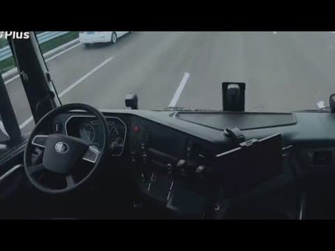 Driverless semis will start hauling freight along Texas highways later this year