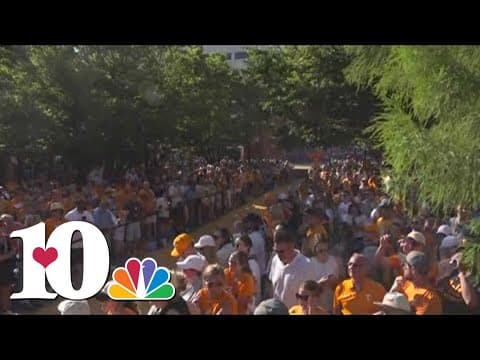 Crowds gather in downtown Knoxville to celebrate Vols' College World Series win