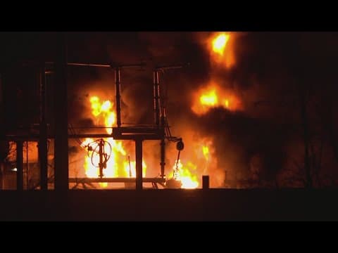 Crews respond to large fire at electrical substation in north Fort Worth, officials say