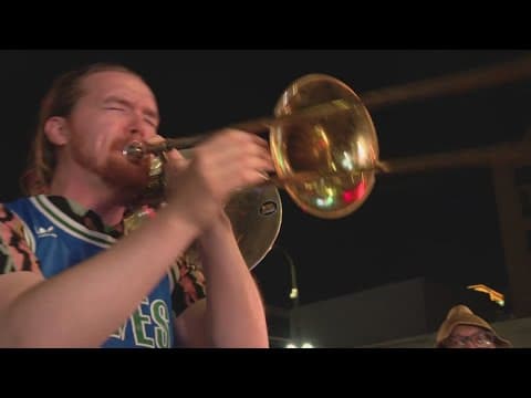 Wolves in 5! Minnesota fans celebrate after big win