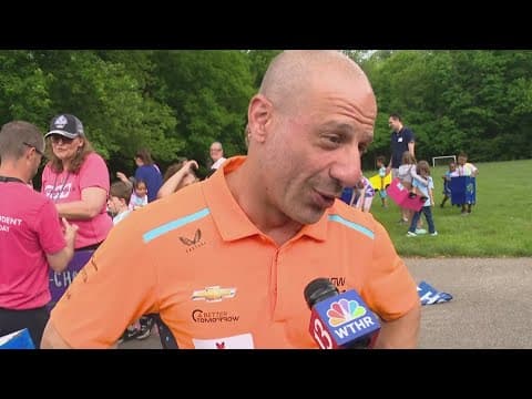 Tony Kanaan waves flag for Washington Township students' 'Kindy 500'